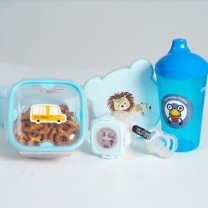 Etiquetas pegadas en termos y tuppers