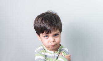 Cómo Manejar las Berrinches: Guía Paso a Paso para Mamás (Con Soluciones Prácticas)